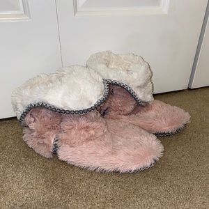 Dearfoams Beth Furry Foldover Boot Slipper
